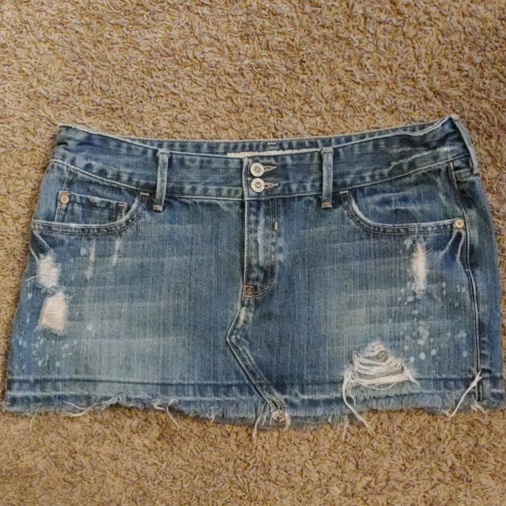 Hollister distressed mini skirt